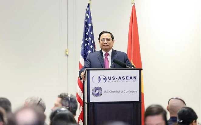 越南政府总理范明政与美国企业界代表会面