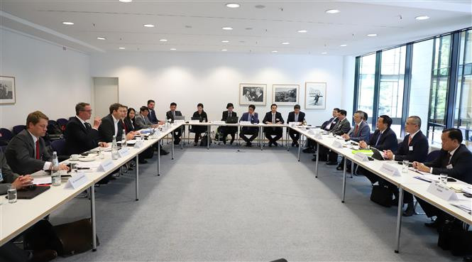 越南共产党与德国社会民主党第七次理论对话在柏林举行