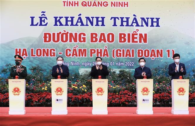 越南政府总理范明政出席广宁省重点交通项目竣工仪式