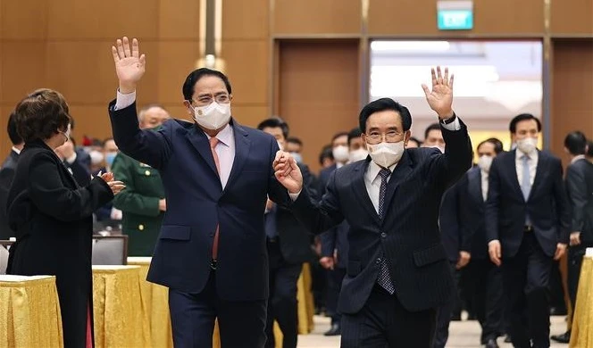 越南政府总理范明政和老挝总理潘坎·维帕万共同主持召开越老政府间委员会第44次会议