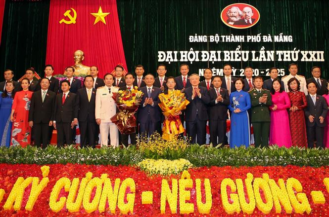 越共岘港、宁平、广义等省市党代会圆满闭幕