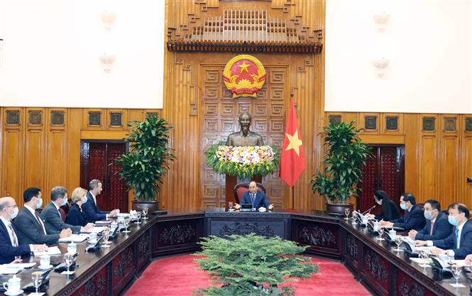 越南政府总理阮春福会见美国国际开发金融公司首席执行官