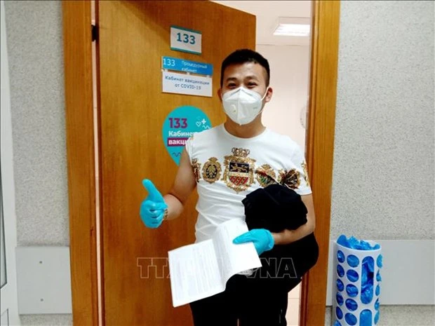 旅俄越南人参加新冠肺炎疫苗接种计划
