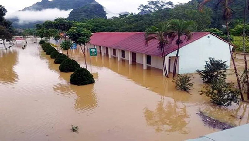 暴雨洪水袭击越南北部山区各省造成严重的损失