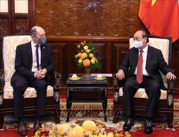 越南国家主席会见各国新任驻越大使
