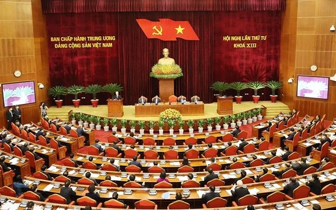 越共十三大四中全会隆重开幕