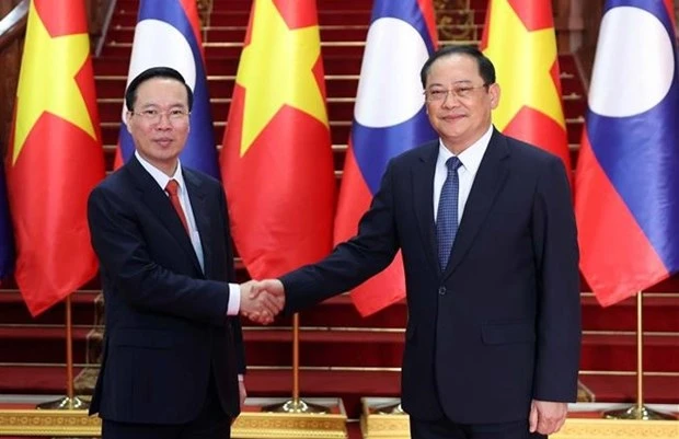 越南国家主席武文赏会见老挝国家领导人