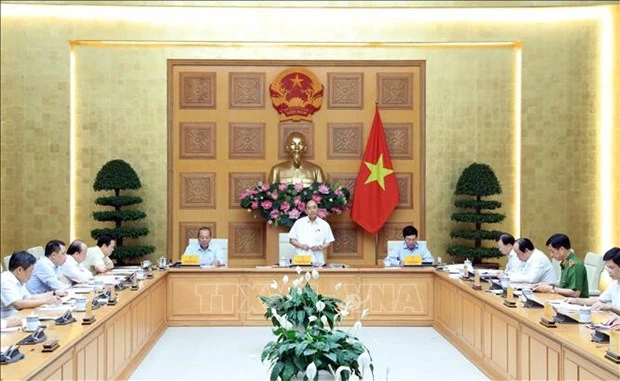 越南政府总理主持会议 为石油和航空企业化解困难