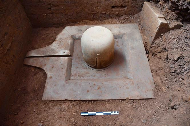 在美山世界文化遗迹群中发掘出一块由整个石头制成的林迦和约尼石雕