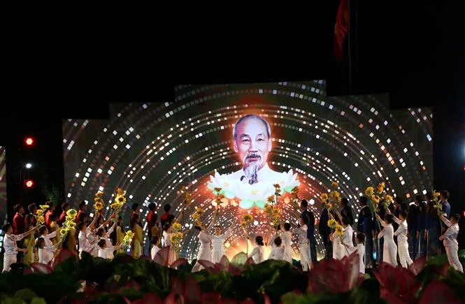 纪念胡志明主席诞辰130周年：“胡志明——闪光的越南意志”