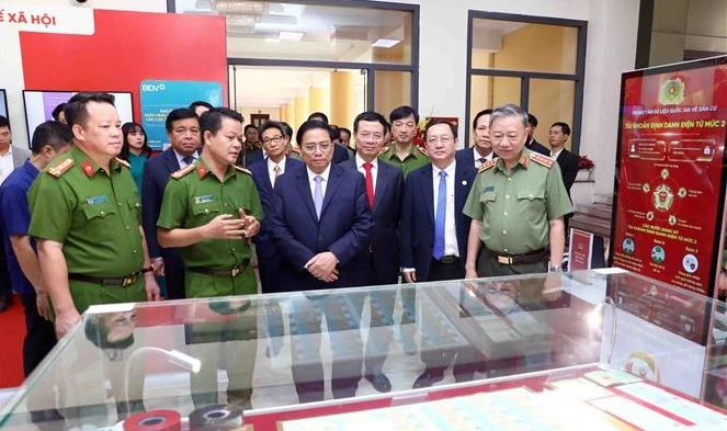 范明政总理：公安部门是越南数字化转型的先锋队