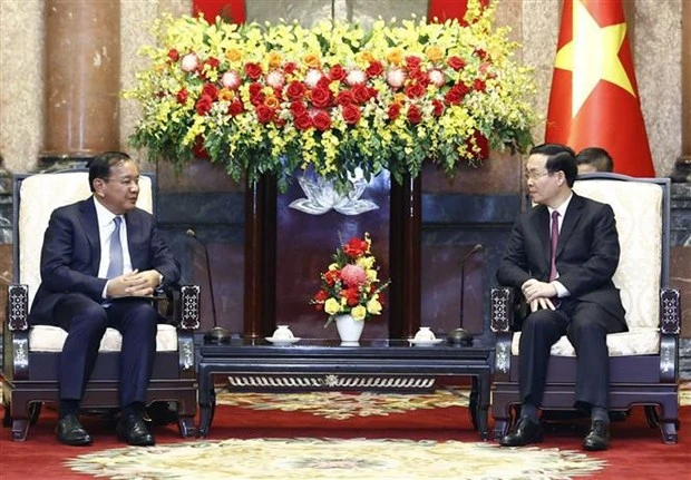 越南国家主席武文赏会见柬埔寨副首相兼外交与国际合作大臣布拉索昆
