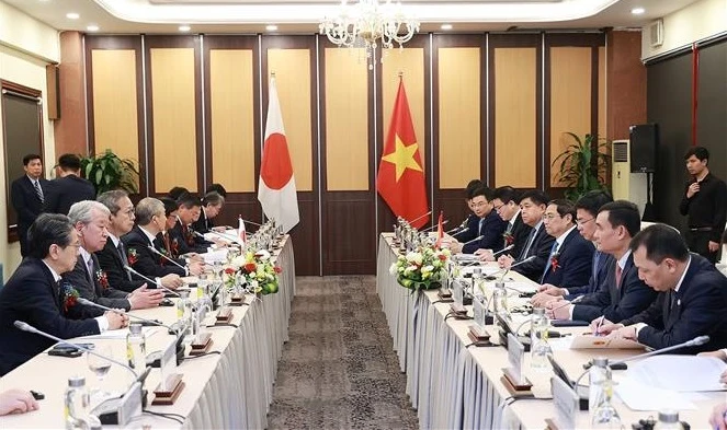 政府总理范明政会见日本各经济组织代表团