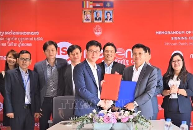 越南军队电信集团柬埔寨公司与柬埔寨领先跨行业经济集团合作