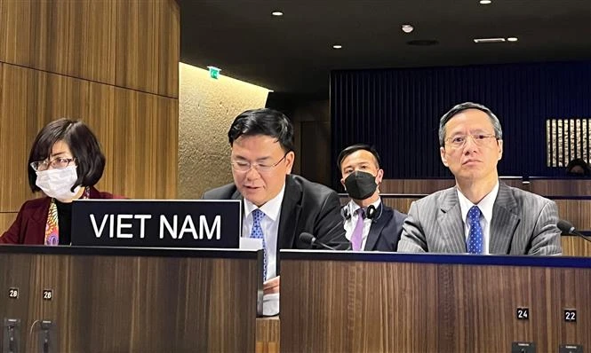 越南出席联合国教科文组织执行局第214届会议