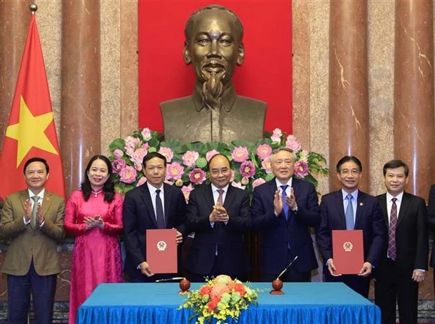 阮春福出席国家主席办公厅与最高人民检察院、最高人民法院协作机制签约仪式