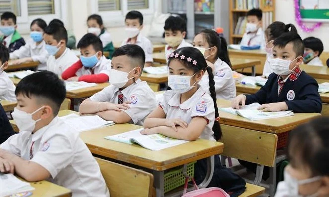 河内学生返校上学：利用直接上课时间弥补在线学习漏洞