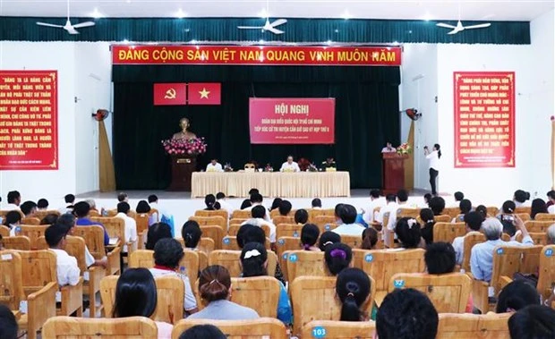 胡志明市市委书记开展接待选民活动