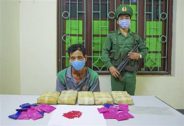 奠边省非法贩卖大量合成毒品男子当场被抓