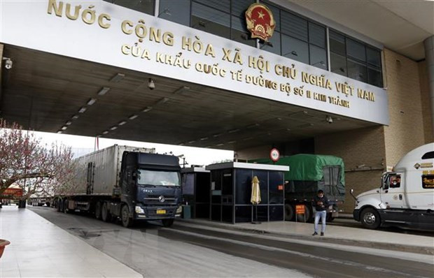 老街口岸加速货物通关 将进出口活动尽早恢复正常