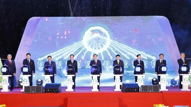 国会主席王廷惠出席海防市生物可降解塑料生产厂项目开工仪式