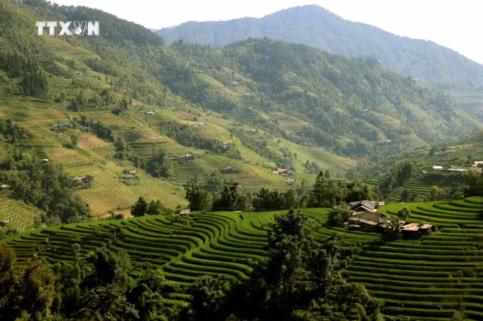 vna-potal-tu-mo-hinh-chinh-quyen-dia-phuong-hai-cap-den-nhung-doi-thay-o-vung-bien-tuyen-quang-8917377.jpg