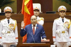 国家主席阮春福宣誓就职 承诺实现国家强大、全面且可持续发展目标