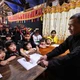 广文课的傣语读写课程吸引所有年龄段的人和各阶层人民参与和学习。