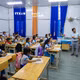 尽管临时学校的条件仍存在诸多困难，但师生们的学习热情依然高涨。图自越通社