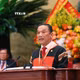 越南佛教教会中央治事委员会主席、副法主释善仁和尚在大会上发表参论。图自越通社