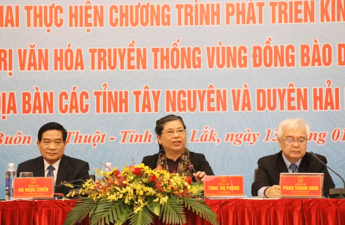 提高少数民族同胞的物质和精神生活水平 ảnh 1
