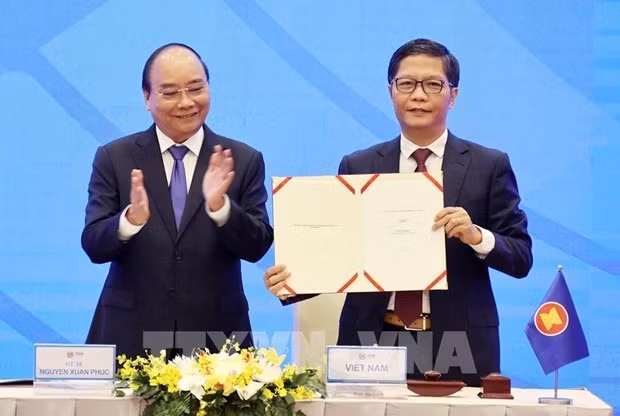 迎接越共十三大：印尼学者高度评价越南取得的巨大成就 ảnh 1