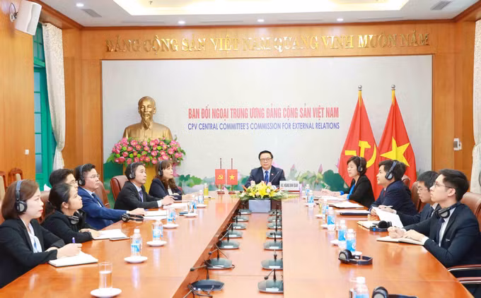 越共代表团出席“上海合作组织+”国际政党论坛 ảnh 2