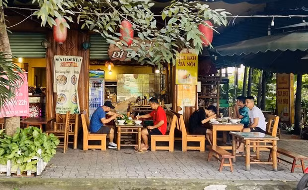 胡志明市各家餐饮服务场所自10月28日起可提供现场就餐服务 ảnh 1