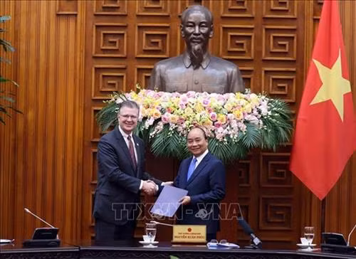越南政府总理阮春福会见美国-东盟商务理事会企业代表团