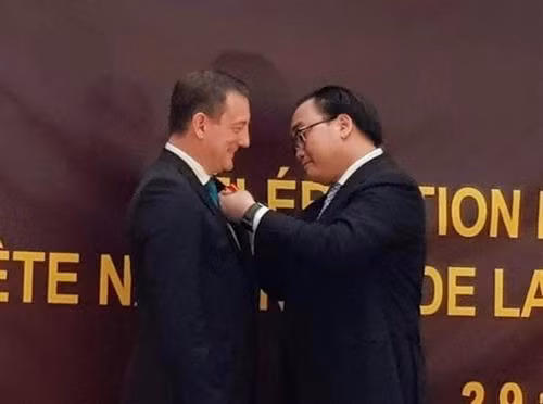 促进河内与法国各地的合作