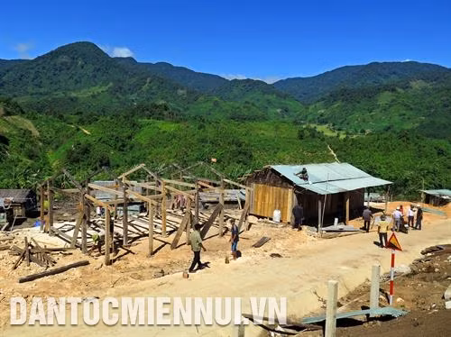 广南省山区居民安置项目成效显著