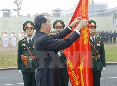 国家主席陈大光出席特工兵种成立50周年纪念仪式