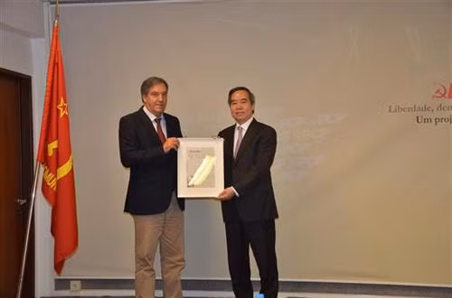 越南共产党代表团对葡萄牙进行工作访问