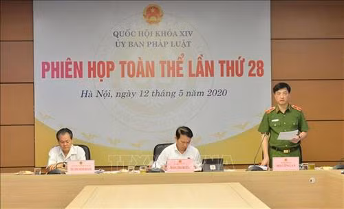 越南国会法律委员会第28次全体会议开幕 聚焦《居留法》和岘港市特殊发展政策