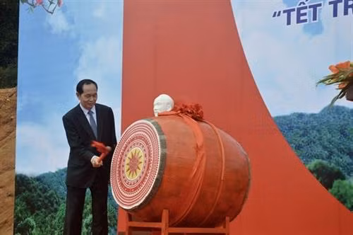 越南国家主席陈大光：为当今和后代保护生态环境可持续发展性