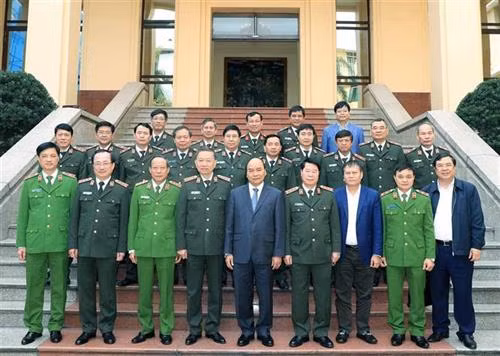 政府总理阮春福出席中央公安党委会议