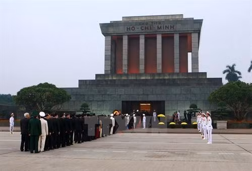 胡志明主席陵自12日起恢复开放