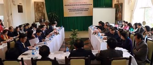 越南与泰国加强友好交流增进人民友谊