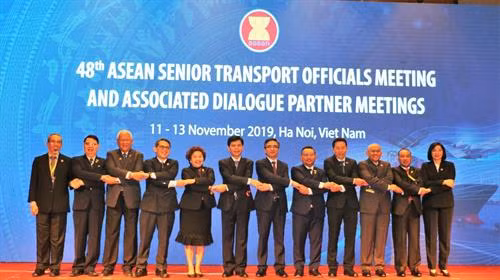 第25届东盟交通运输部长级会议：强化东盟与各对话伙伴国的交通运输合作