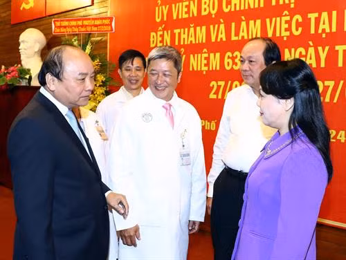 越南医师节：政府总理阮春福向全国医务人员队伍致以节日祝福
