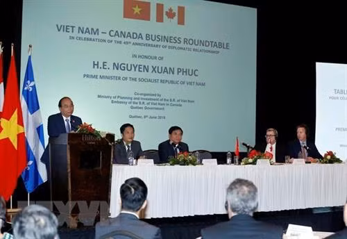 政府总理阮春福出席越加企业座谈会