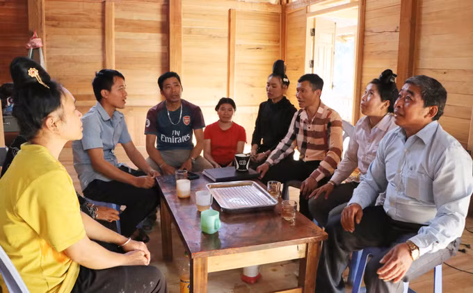 potal-bi-thu-chi-bo-nguoi-cong-voi-hanh-trinh-doi-thay-ban-tang-nga-o-lai-chau-8485683.jpg