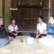 为确保新学年顺利开学，得乐省边境埃邦乡的教师走村入户，动员学生按时返校。图片来源：越通社