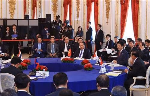 政府总理阮春福出席第十届日本与湄公河流域国家峰会。图自越通社 政府总理阮春福出席第十届日本与湄公河流域国家峰会。图自越通社